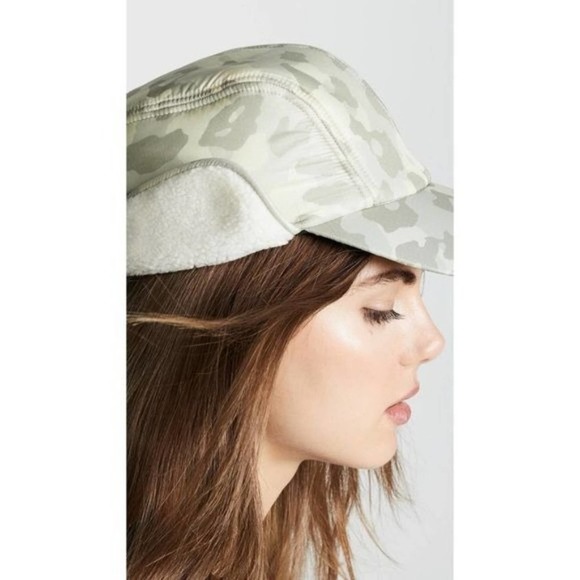 (50% OFF) NWT RAG & BONE Pilot Cap Grey Leopard Lined in Sherpa S/M MSRP $225